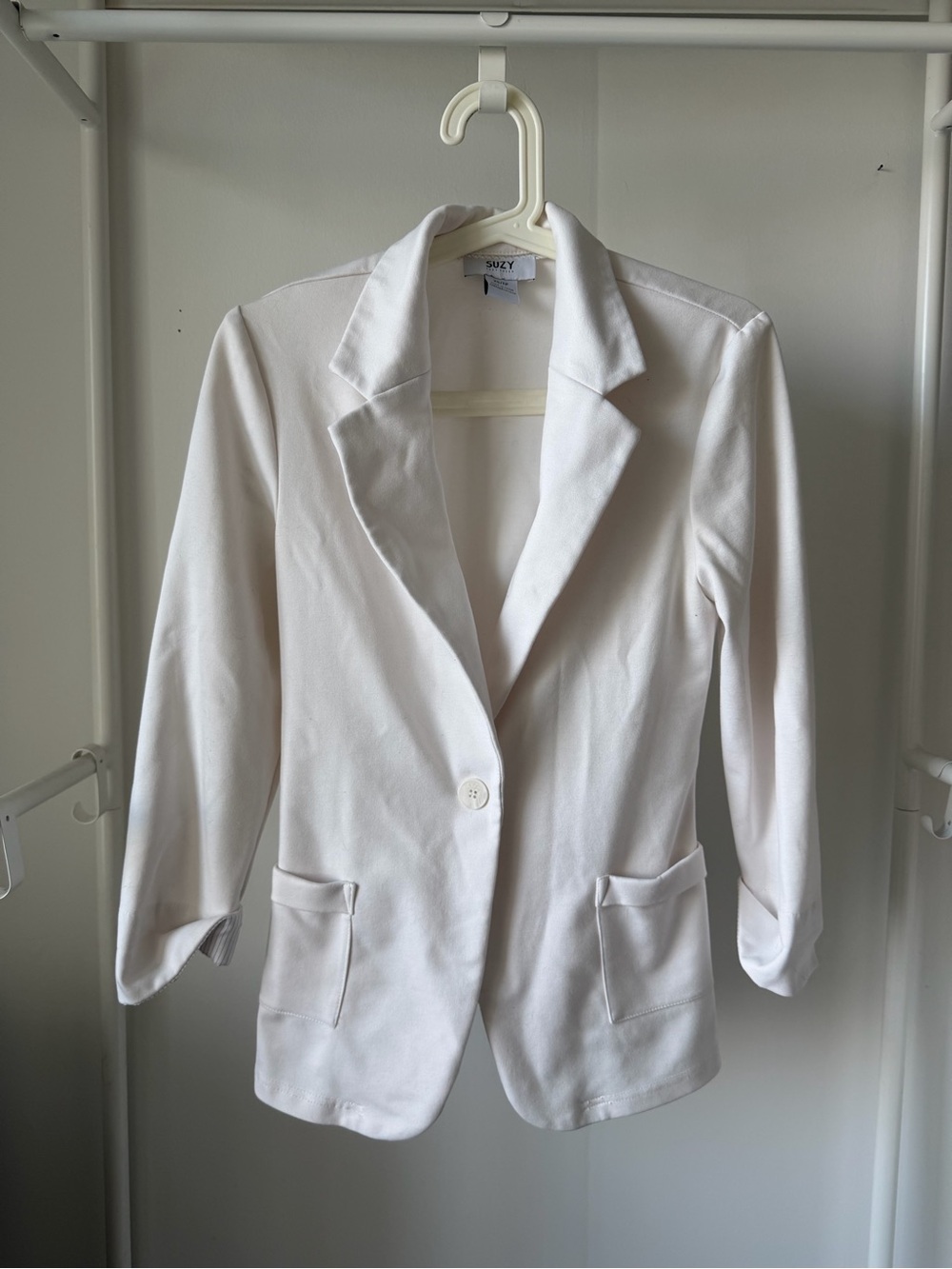 Suzy Shier White Single-Button Blazer